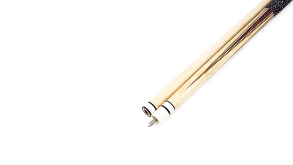 Двухсоставной бильярдный кий для русской пирамиды Classic "W-6040" (черный) с оплеткой