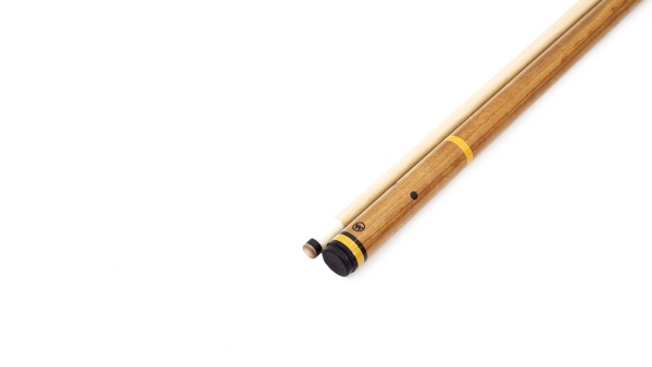 Двухсоставной бильярдный кий для русской пирамиды Classic "W-6063" (коричневый)